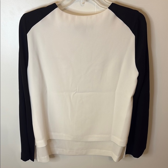 BCBGMaxAzria Cream V-Neck Top - Picture 7 of 7